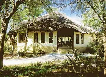 Etosha Aoba Lodge מראה חיצוני תמונה